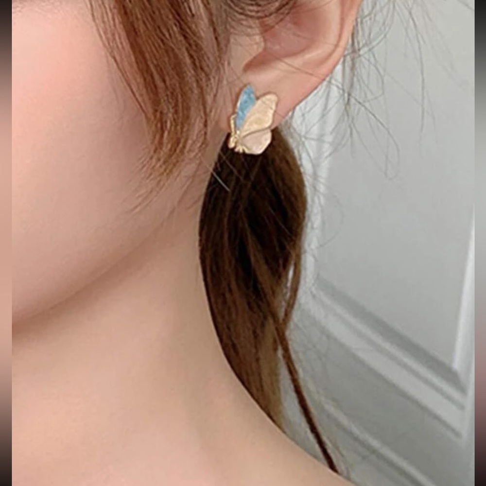 🦋 Awesome Colorful Butterfly Stud Earrings 🦋